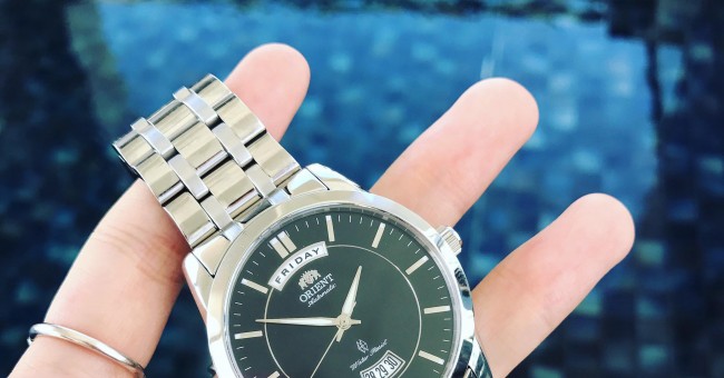 Đánh giá chiếc đồng hồ Orient SEV0Q002BH sang trọng, bí ẩn