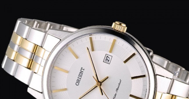 Chia sẻ đồng hồ FUNG8002W0 dây đeo kim loại mạ vàng quyền quý sang trọng