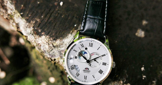 Review chiếc đồng hồ Orient SET0T002S0 cổ điển, sang trọng và bền bỉ