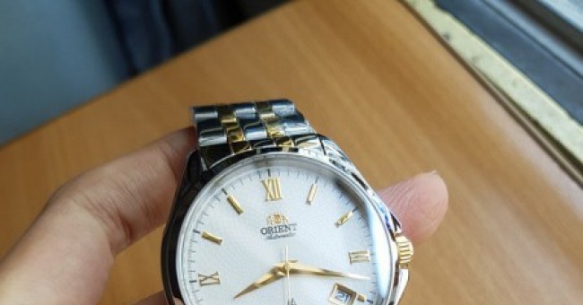 Review đồng hồ Orient SER1U001W0 – phong cách lịch lãm, sang trọng