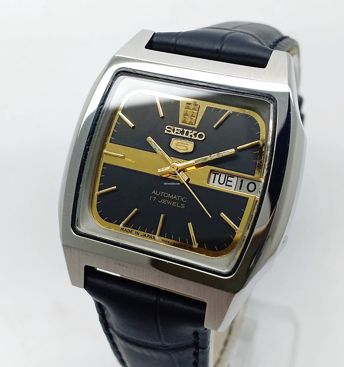 Đồng hồ Seiko 5 mặt vuông cổ- siêu phẩm thách thức thời gian 3