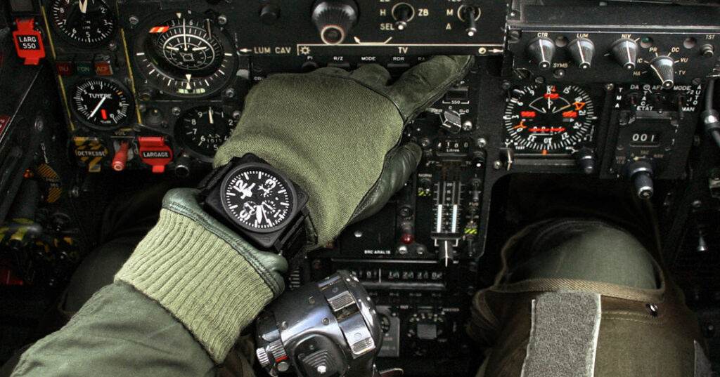Chiếc đồng hồ Altimeter sử dụng cho hàng không