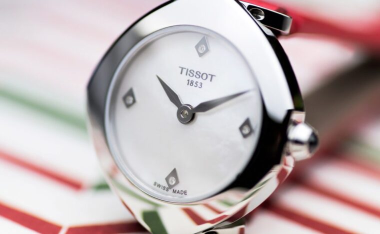 [Góc tư vấn] Khám phá ngay đồng hồ Tissot 1853 nữ dây da màu đỏ