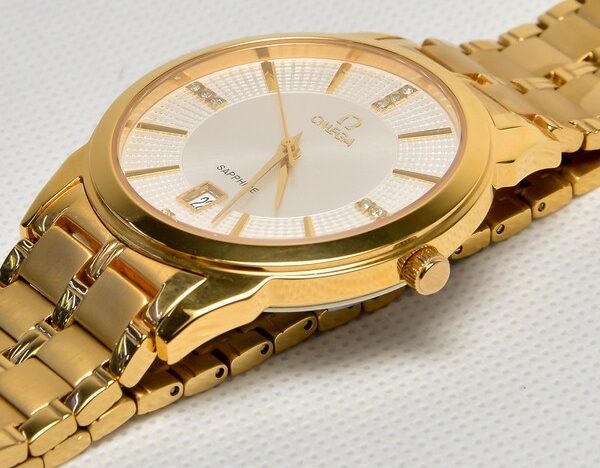 Tác hại của việc mua/đeo đồng hồ mạ vàng fake như thế nào?
