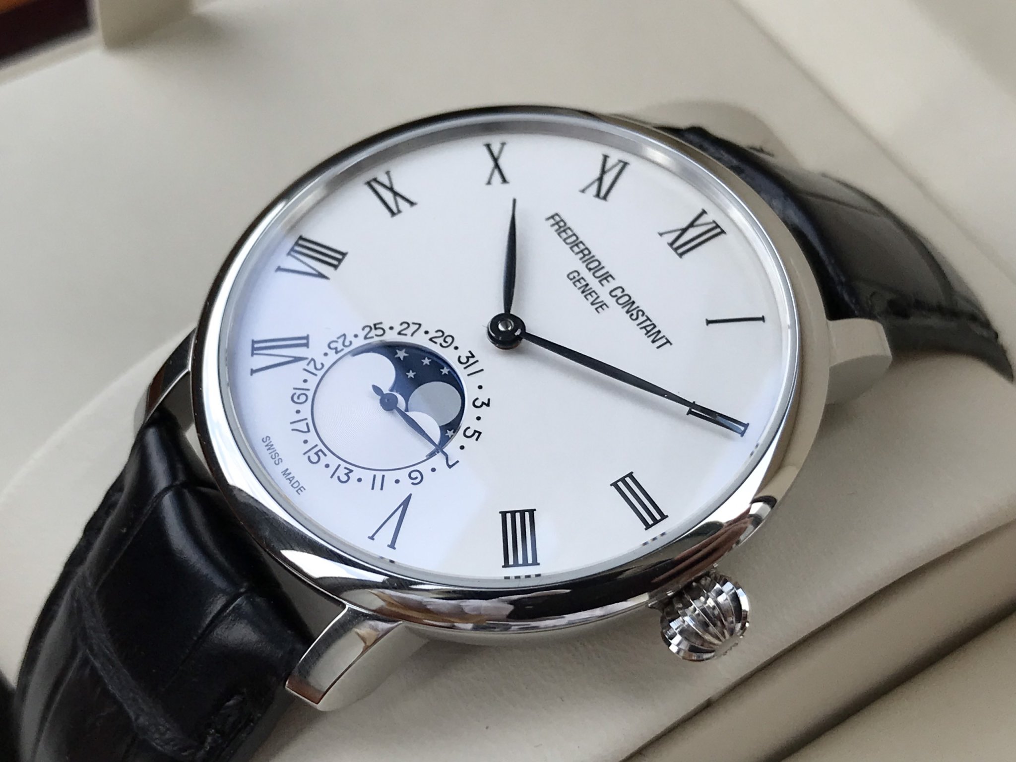 Góc khám phá: So sánh Tissot và Frederique Constant