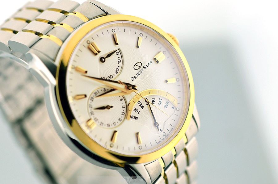 Đồng hồ Orient Star retrograde với thiết kế thu hút và vô cùng sang trọng