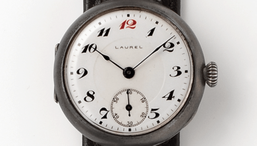 Hattori đã bắt tay vào việc tạo ra chiếc đồng hồ đeo tay chuyên dụng đầu tiên của mình, ra mắt vào năm 1913 với tên gọi “Laurel”