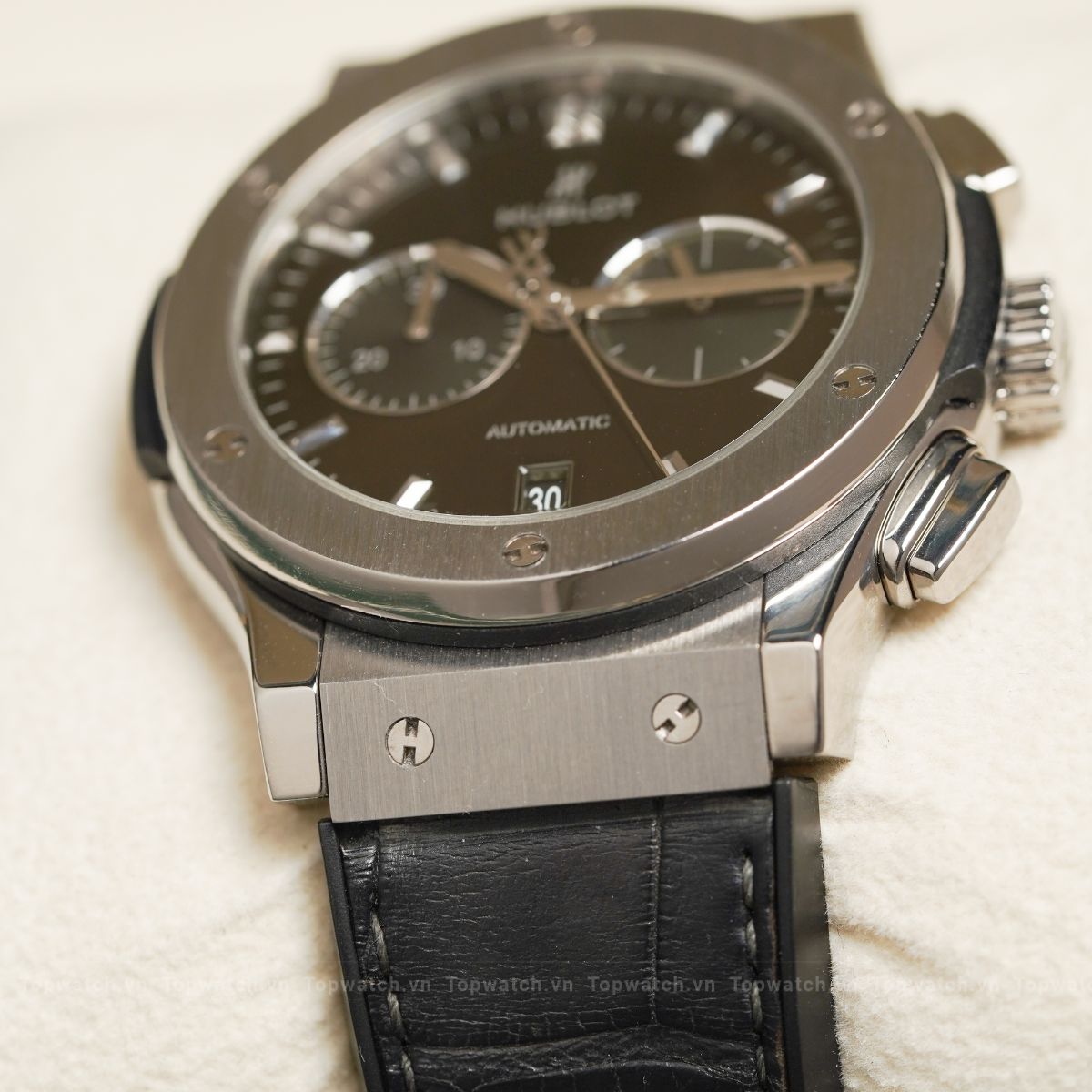 Đồng hồ Hublot Classic Fusion Chronograph Titanium 541.NX.1171.LR