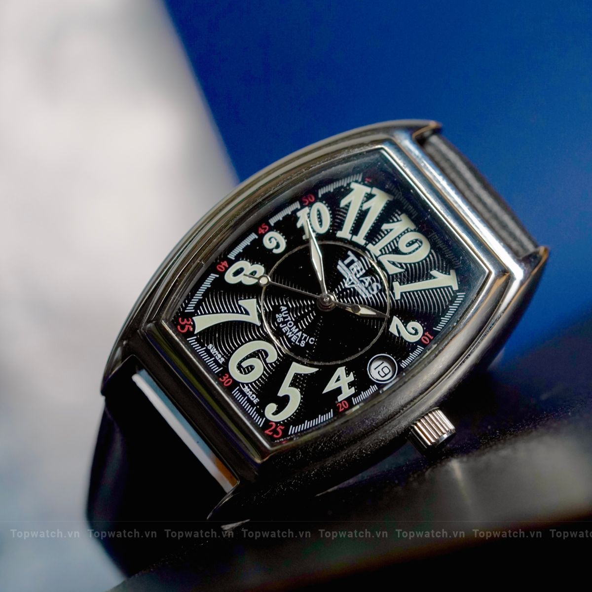 Đồng hồ Trias Tonneau Swiss Made Automatic