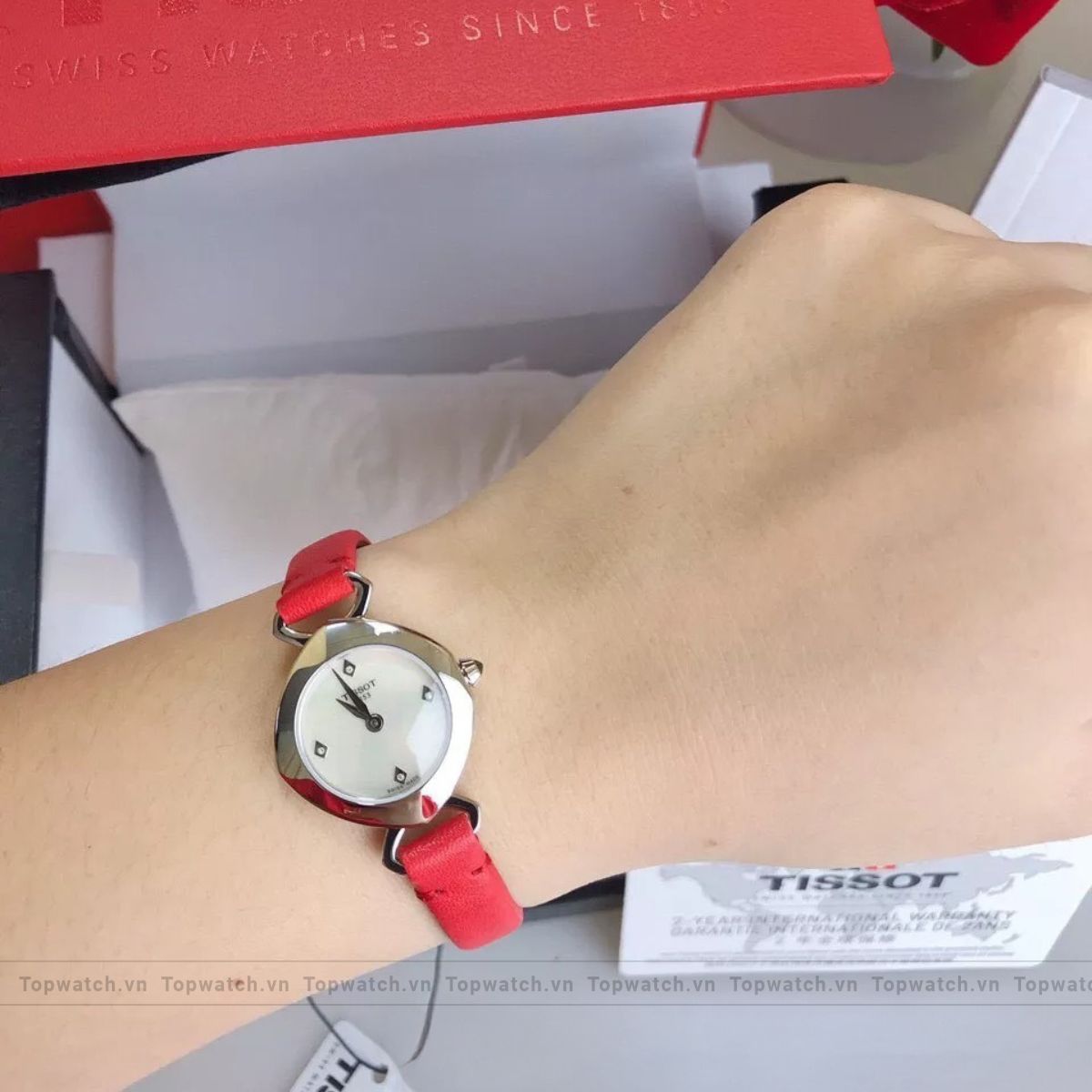 Tissot Femini-T T113.109.16.116.00 Watch 24.8x22.58mm
