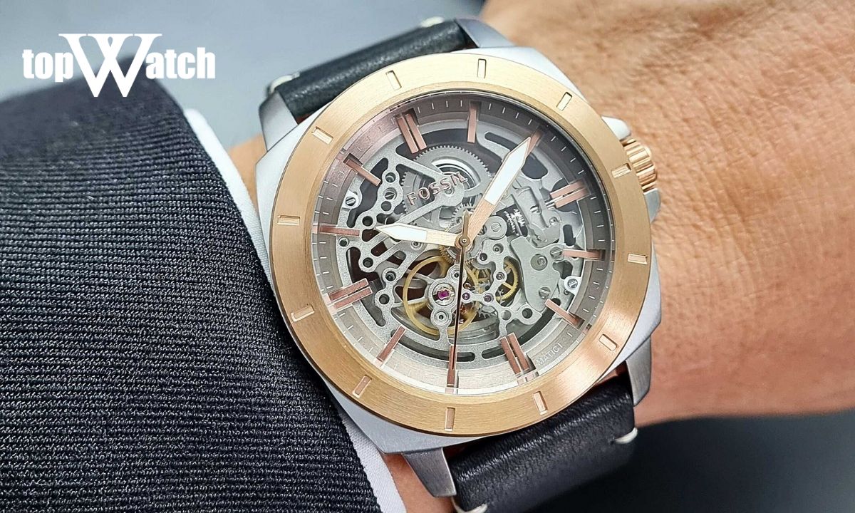 Đeo đồng hồ mỗi ngày để bộ máy tự động được nạp đầy năng lượng