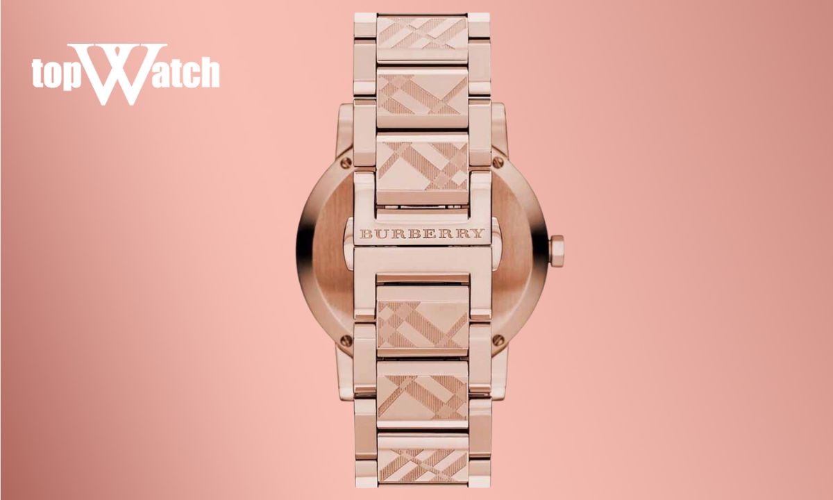 Kiểm tra dây đeo đồng hồ Burberry
