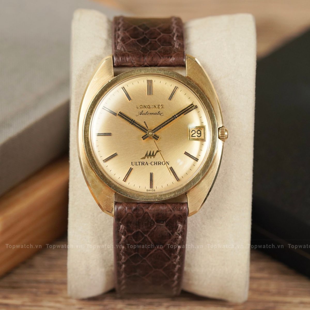 Đồng hồ Vintage Solid 18k LONGINES ULTRA-CHRON Automatic Watch Đồng hồ Vintage Solid 18k LONGINES ULTRA-CHRON Automatic Watch