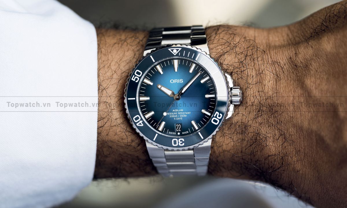 Đồng hồ lặn - Oris Aquis Date Calibre 400