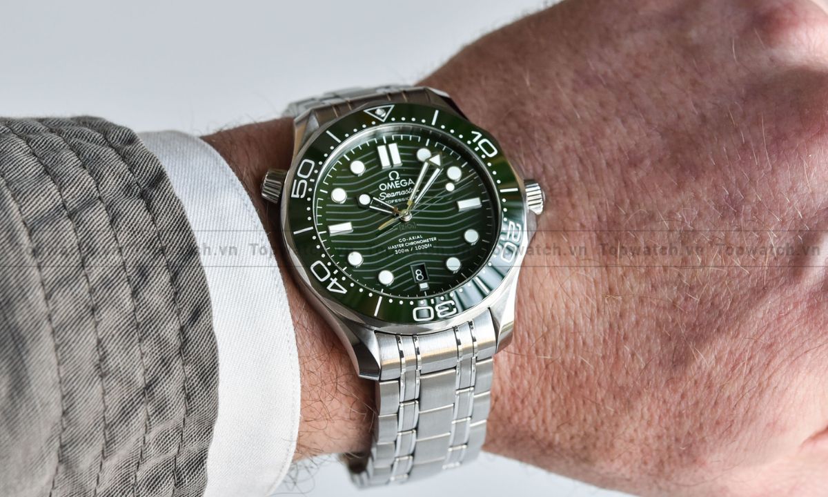 Đồng hồ nam đẹp Omega Seamaster Diver 300M