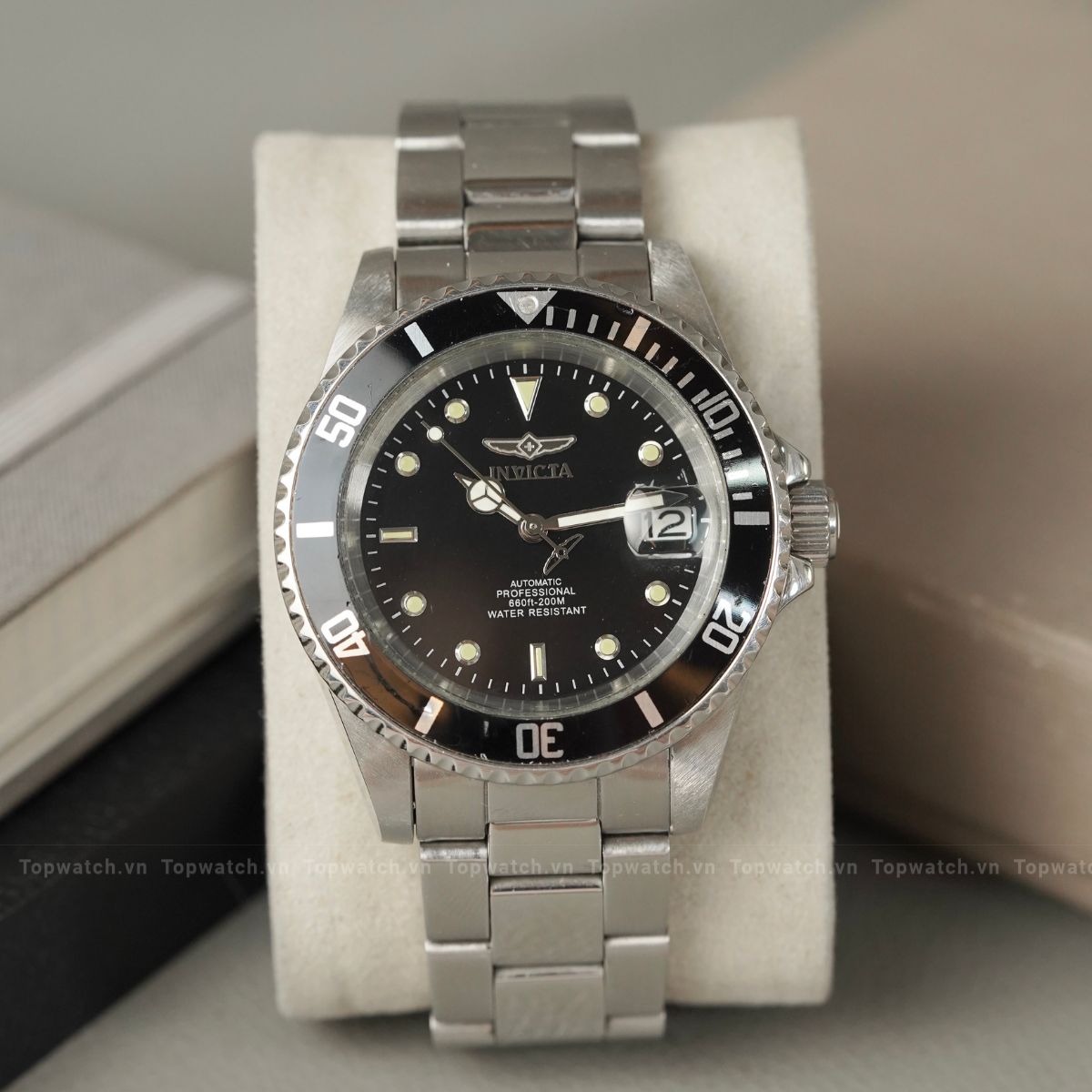 Đồng hồ Invicta Men’s Pro Diver Quartz Watch with Stainless Steel Strap Đồng hồ Invicta Men’s Pro Diver Quartz Watch with Stainless Steel Strap