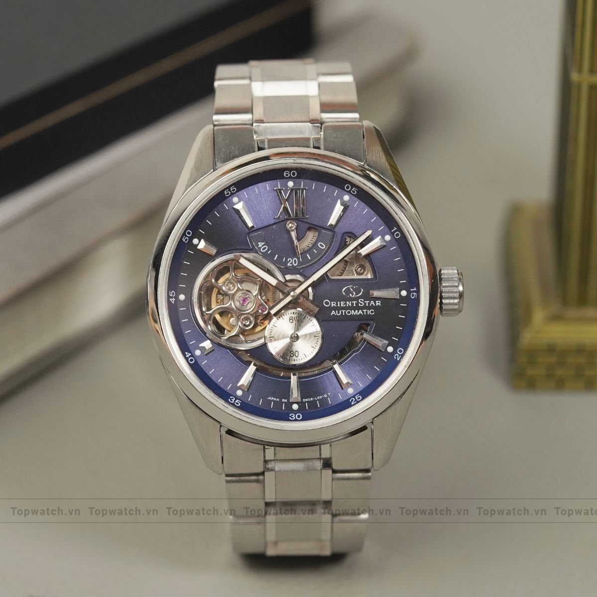 Đồng hồ Orient Star Automatic Semi Skeleton Joker Blue RE-AV0003L00B Đồng hồ Orient Star Automatic Semi Skeleton Joker Blue RE-AV0003L00B