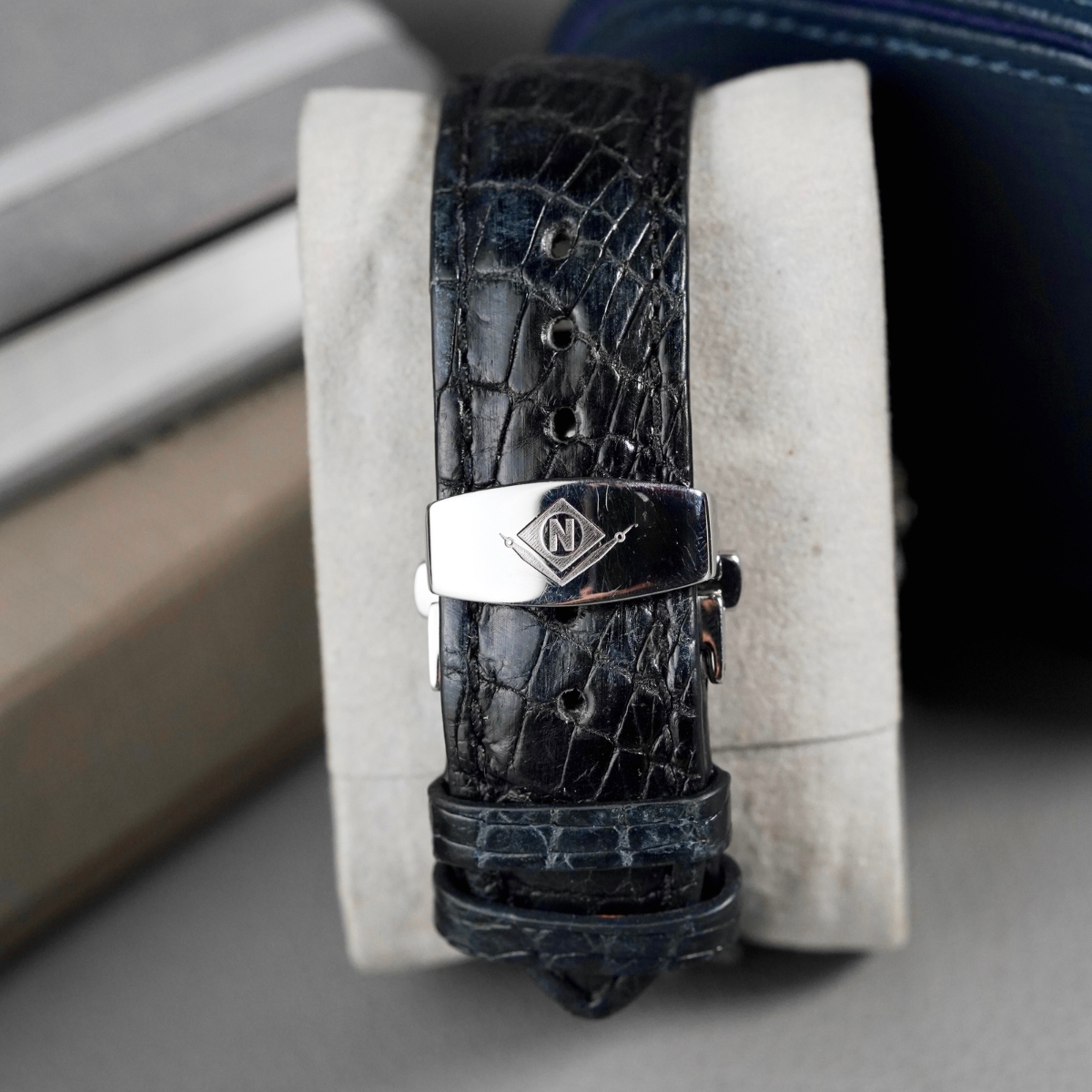 Đồng hồ Armand Nicolet N126
