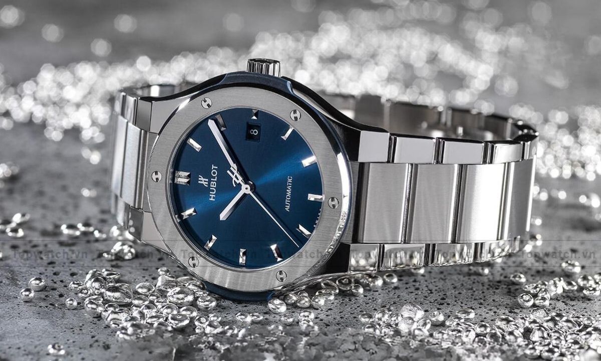 Dây titamium trên đồng hồ đeo tay