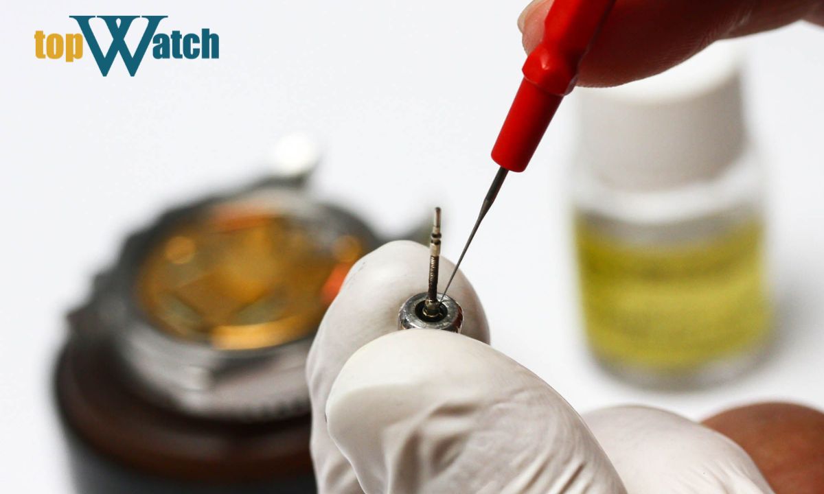 đánh bóng dây đồng hồ kim loại