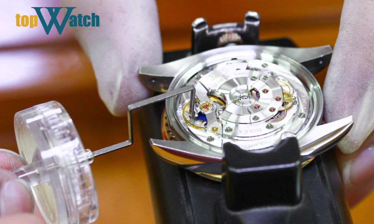 lau dầu đồng hồ cơ giá