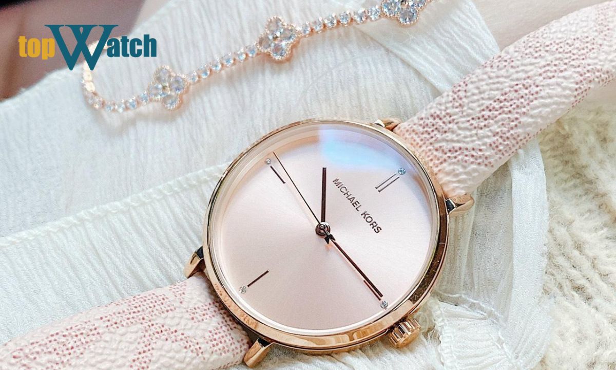 Gợi ý 30+ quà sinh nhật cho bạn thân là con gái ấn tượng, độc đáo và ý nghĩa Đồng hồ thời trang nữ Michael Kors