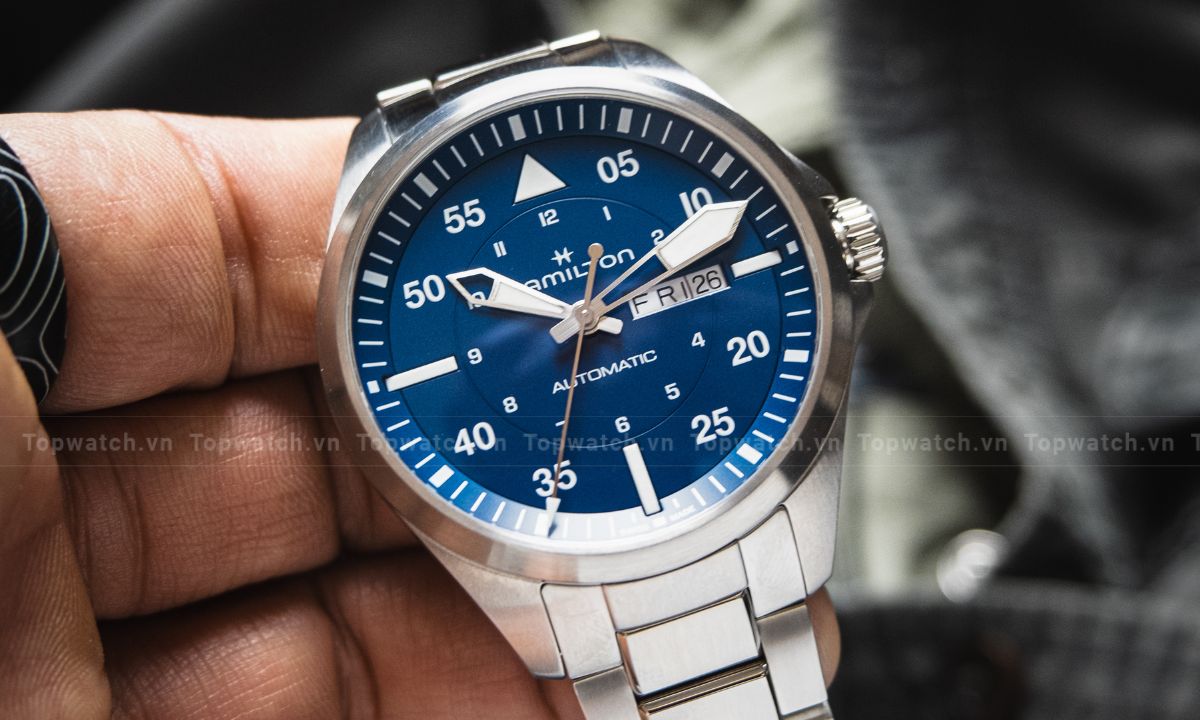 Đồng hồ Hamilton của nước nào? Có đáng mua không? Đồng hồ Hamilton Khaki Aviation Pilot Day Date Auto 42mm H64635140
