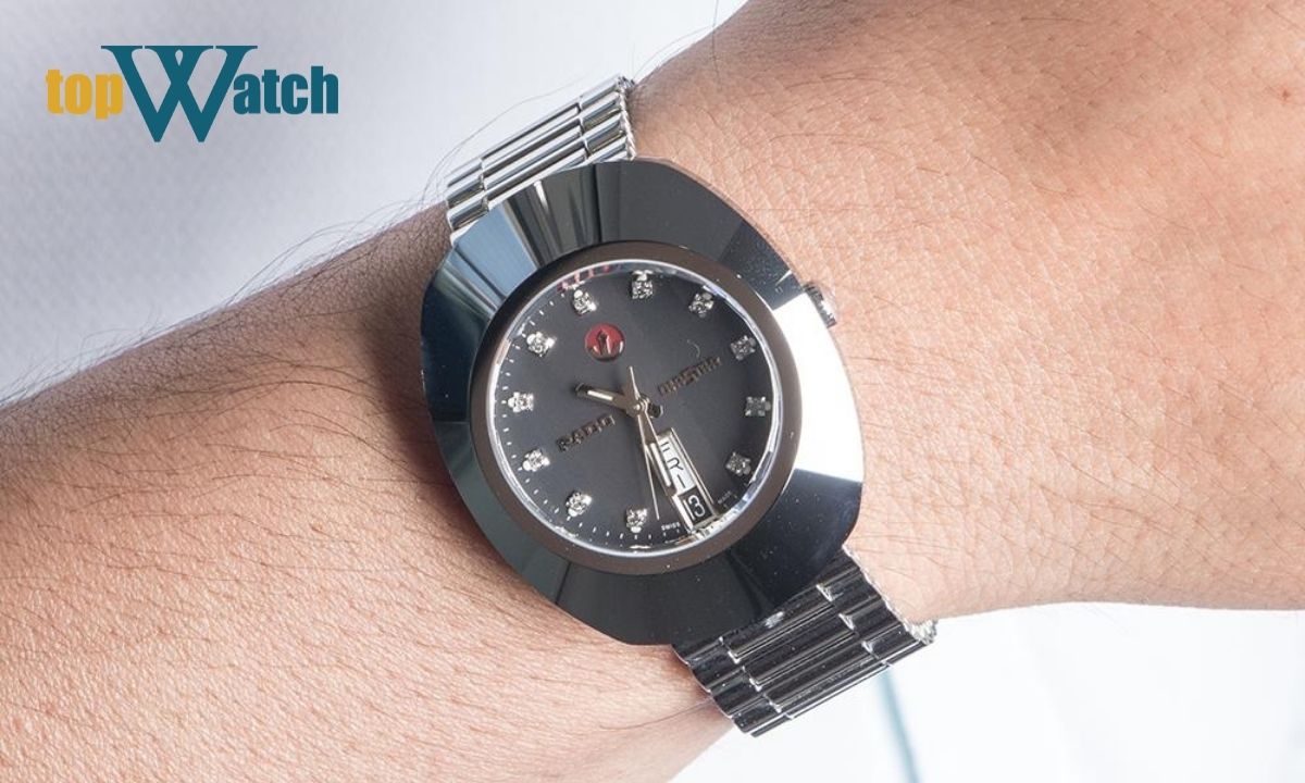Đồng hồ Rado của nước nào sản xuất? Giá bao nhiêu? Rado DiaStar 1 là chiếc đồng hồ chống xước đầu tiên trên thế giới