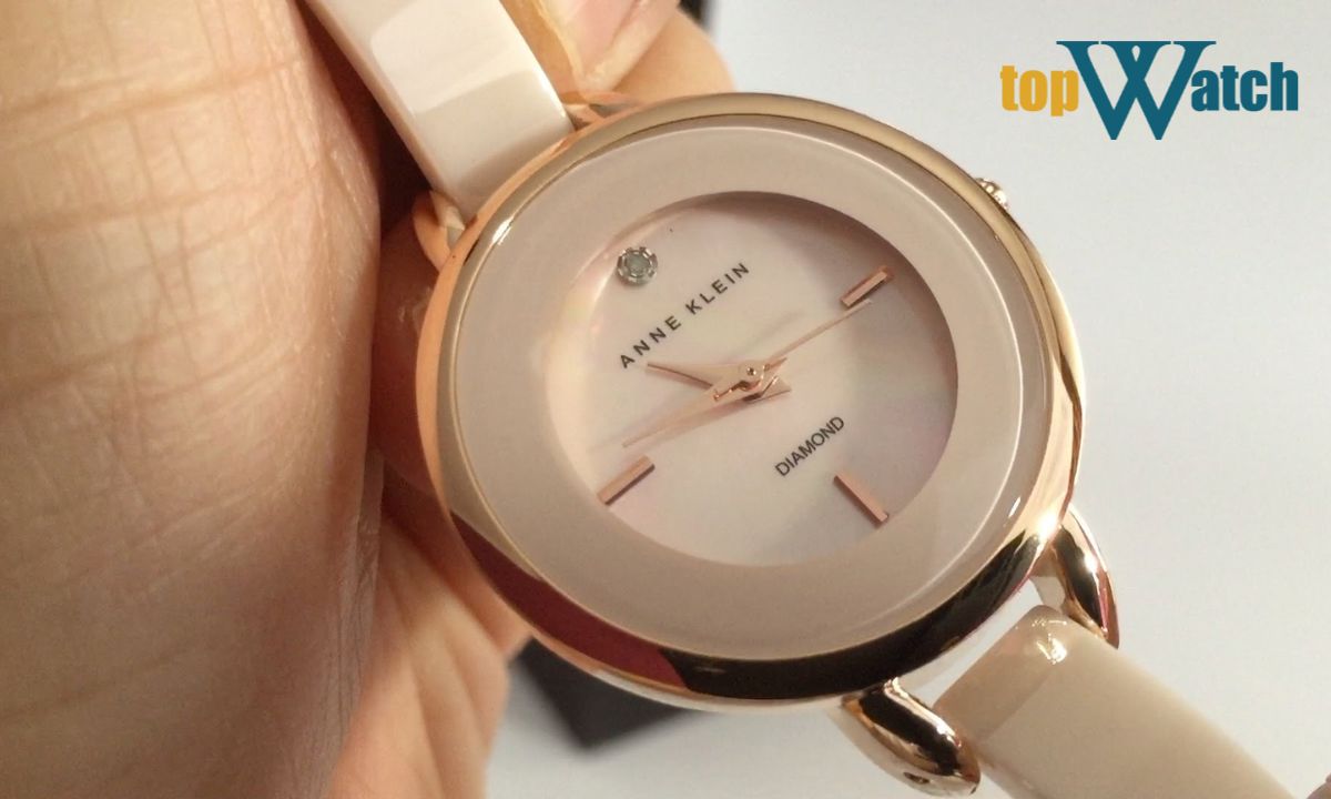 Đồng hồ Anne Klein của nước nào? Giá bán bao nhiêu? Thiết kế đồng hồ Anne Klein thiên về phong cách tối giản, thanh lịch