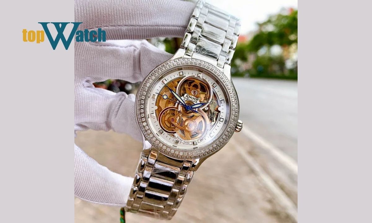 Kiểm tra sơ bộ độ hoàn thiện bên ngoài của đồng hồ Ogival
