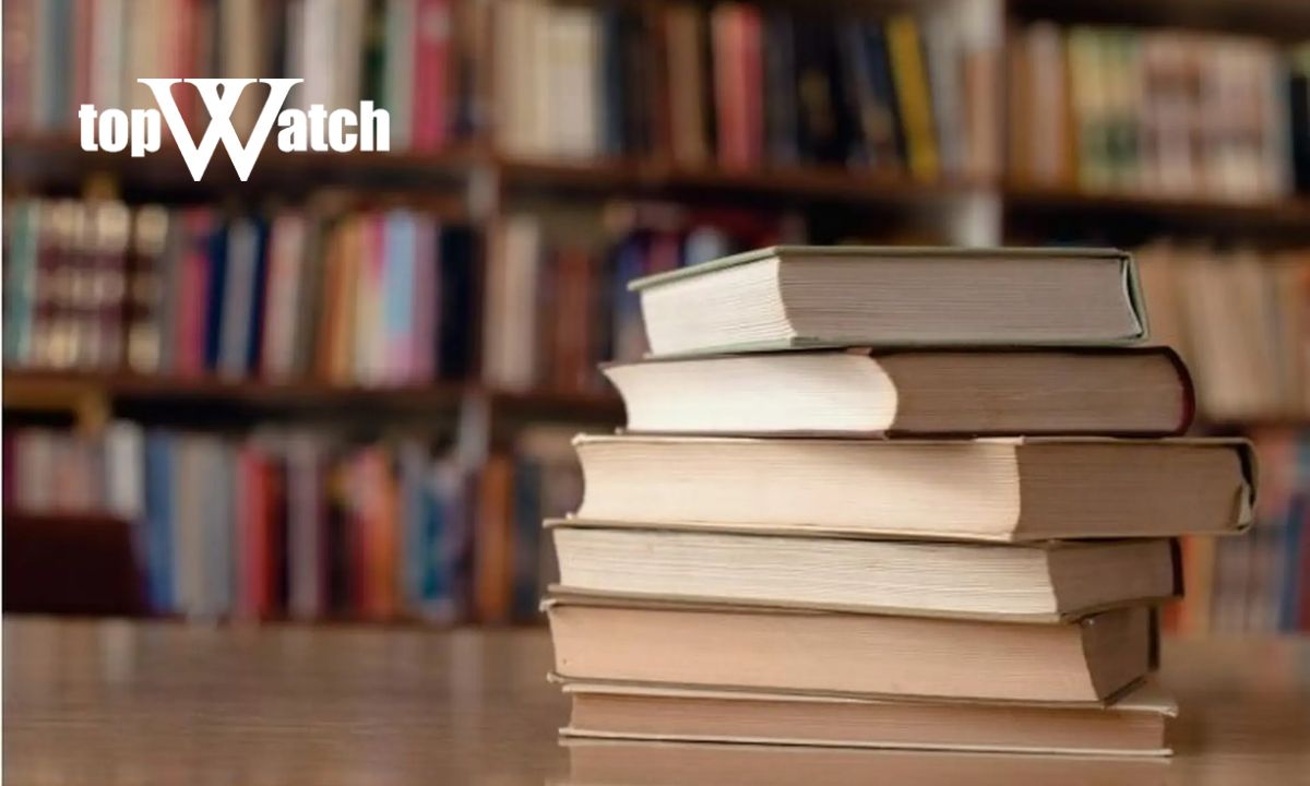 Một cuốn sách về chủ đề mà cô ấy thường đọc